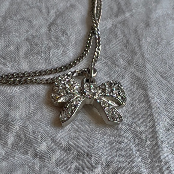 Authentic CHANEL Bracelet - Picture 6 of 17